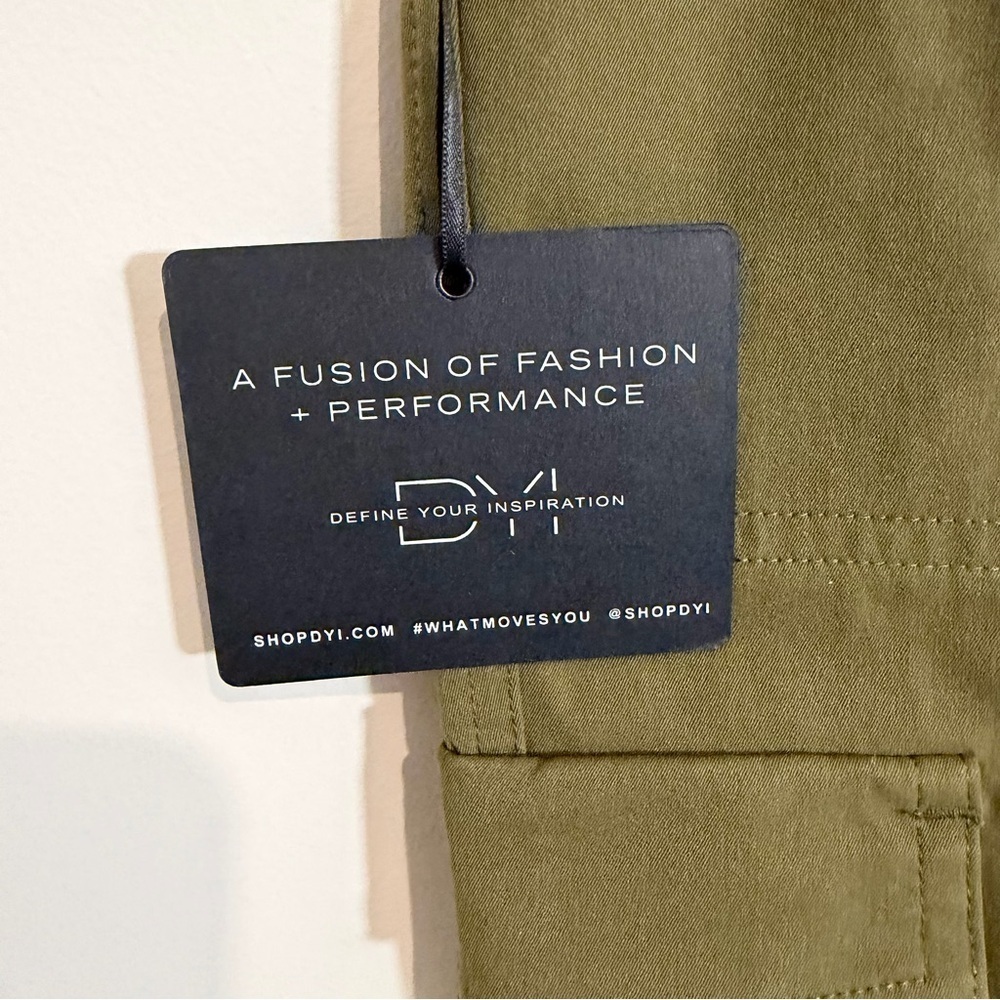 Define Your Inspiration Women’s Olive Cargo Jogger Pants-Small - Picture 4 of 4
